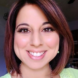 Meet your Posher, Gabriela